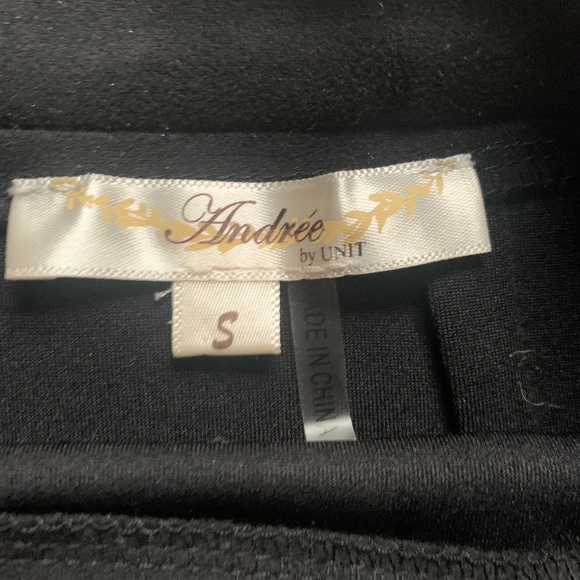 Black Mini Skirt with Embroidered Detail S - Picture 5 of 5